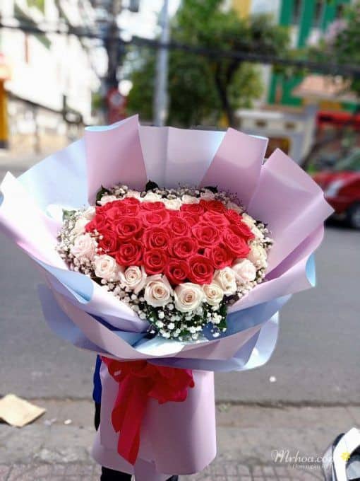 Bó hoa hình trái tim tặng vợ