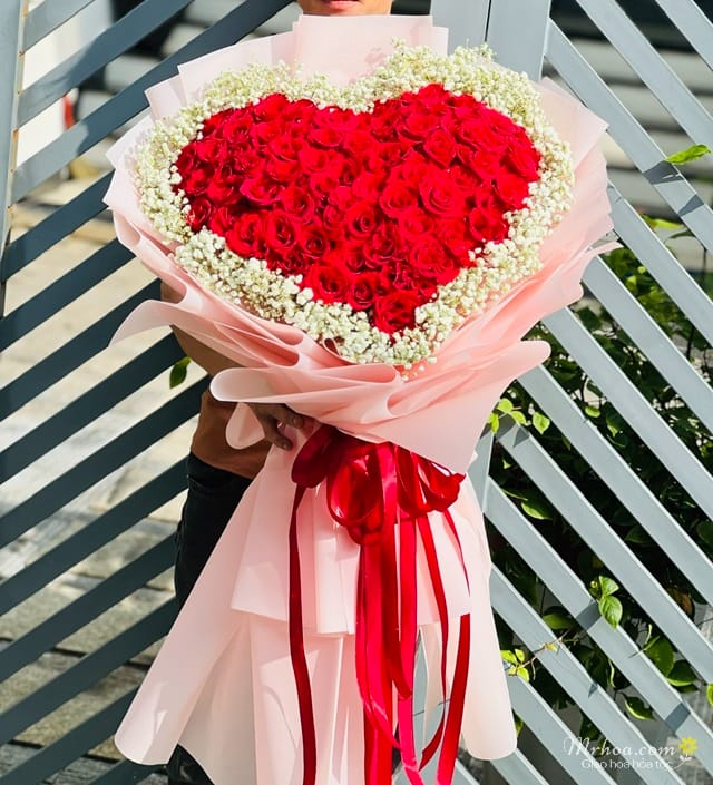 Bó hoa hồng trái tim dành tặng bạn gái, vợ