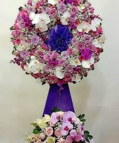 Vòng hoa đám tang luyến tiếc