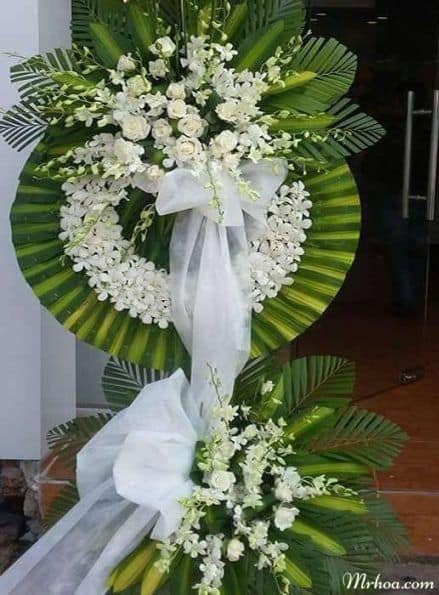 Kệ hoa tang lễ màu trắng
