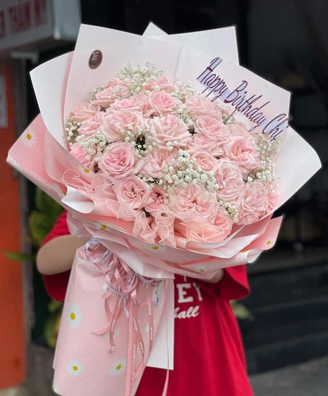 Bó hoa hồng màu hồng dành tặng sinh nhật