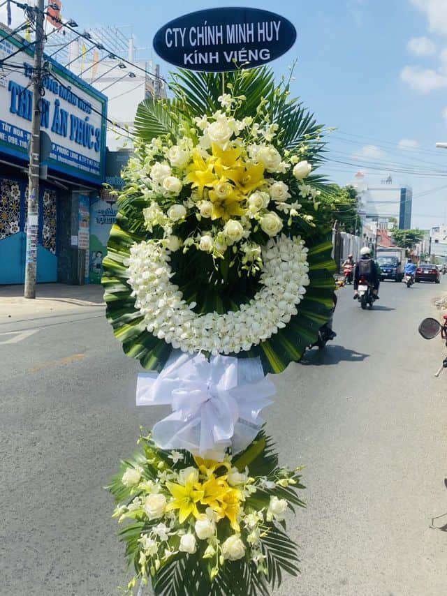 Giao hoa chia buồn ở Cẩm Phả