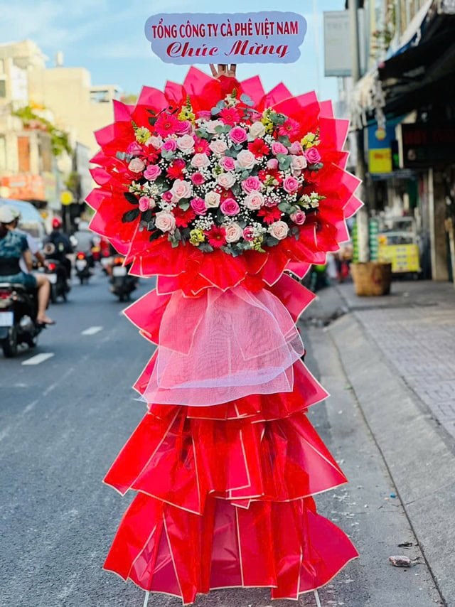 Mẫu hoa chúc mừng khai trương của tiệm hoa quận 1