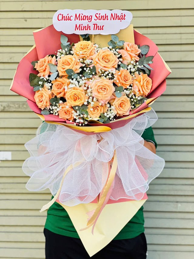 Shop hoa tươi quận 2 thiết kế theo yêu cầu