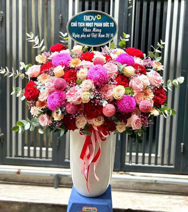 Shop hoa tươi Nam Từ Liêm cung cấp hoa cho BIDV