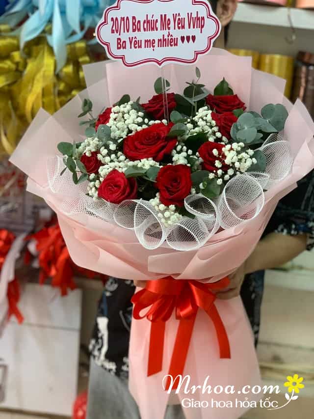 Bó hoa hồng đỏ tặng 20/10 của shop hoa tươi An Giang