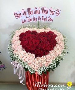 Giỏ hoa hình trái tim