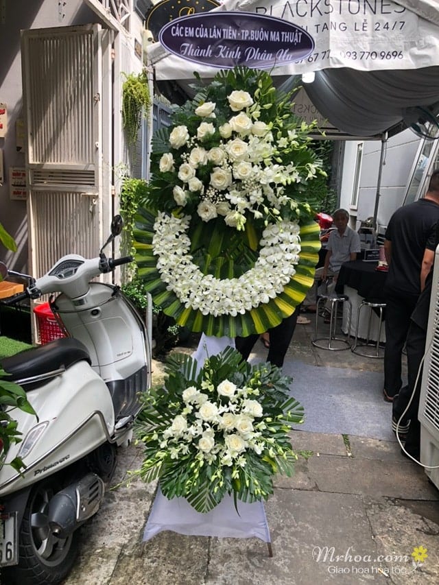 Hoa tang lễ tại Đồng Tháp