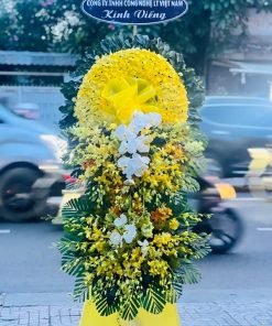 Vòng hoa tang màu vàng