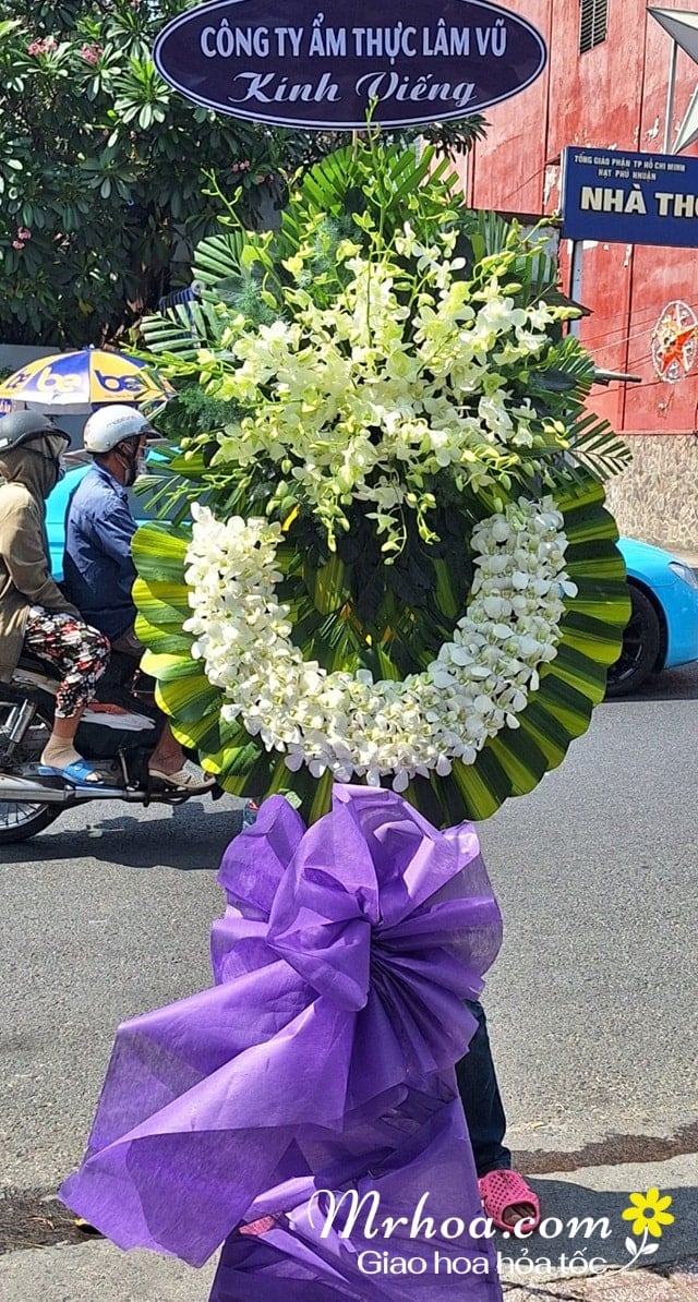 Giao hoa tang lễ nhanh tại quận 11