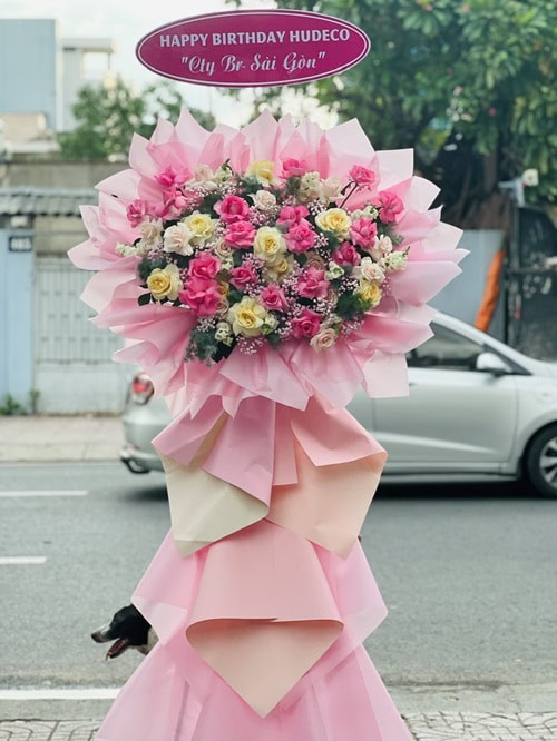 Hoa mừng lễ tổng kết