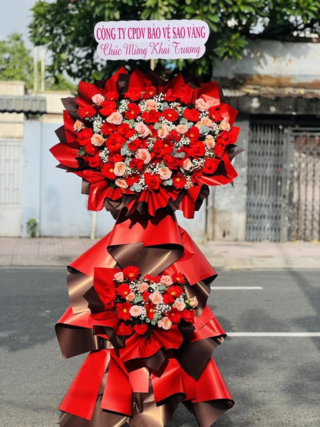 Hoa mừng khai trương HCM