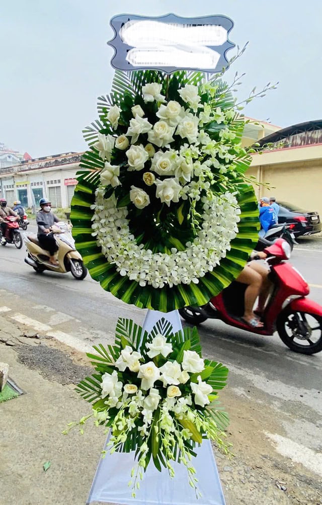 Hoa tang lễ quận Hoàng Mai