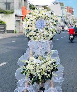 Hoa tang lễ Tân Uyên