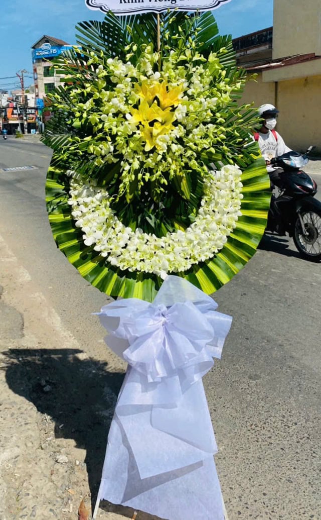 Hoa chia buồn đám tang Trần Văn Thời Cà Mau